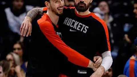 雄狮队狂热粉丝越南现场热情助阵