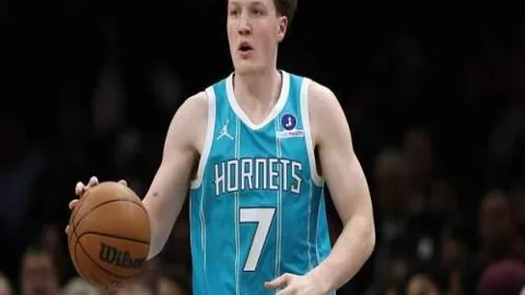 卡尼奥斯献首球，内尔高助力，布伦特福德首轮2-0战胜阿森纳